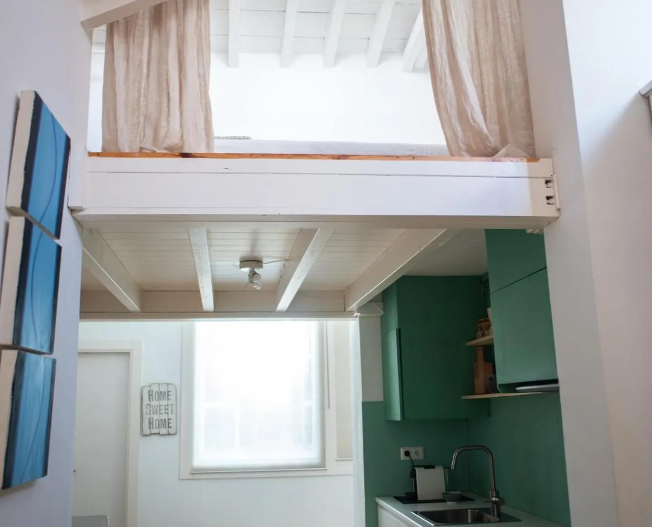 Cozy & Quiet Apartment In The Center Malaga